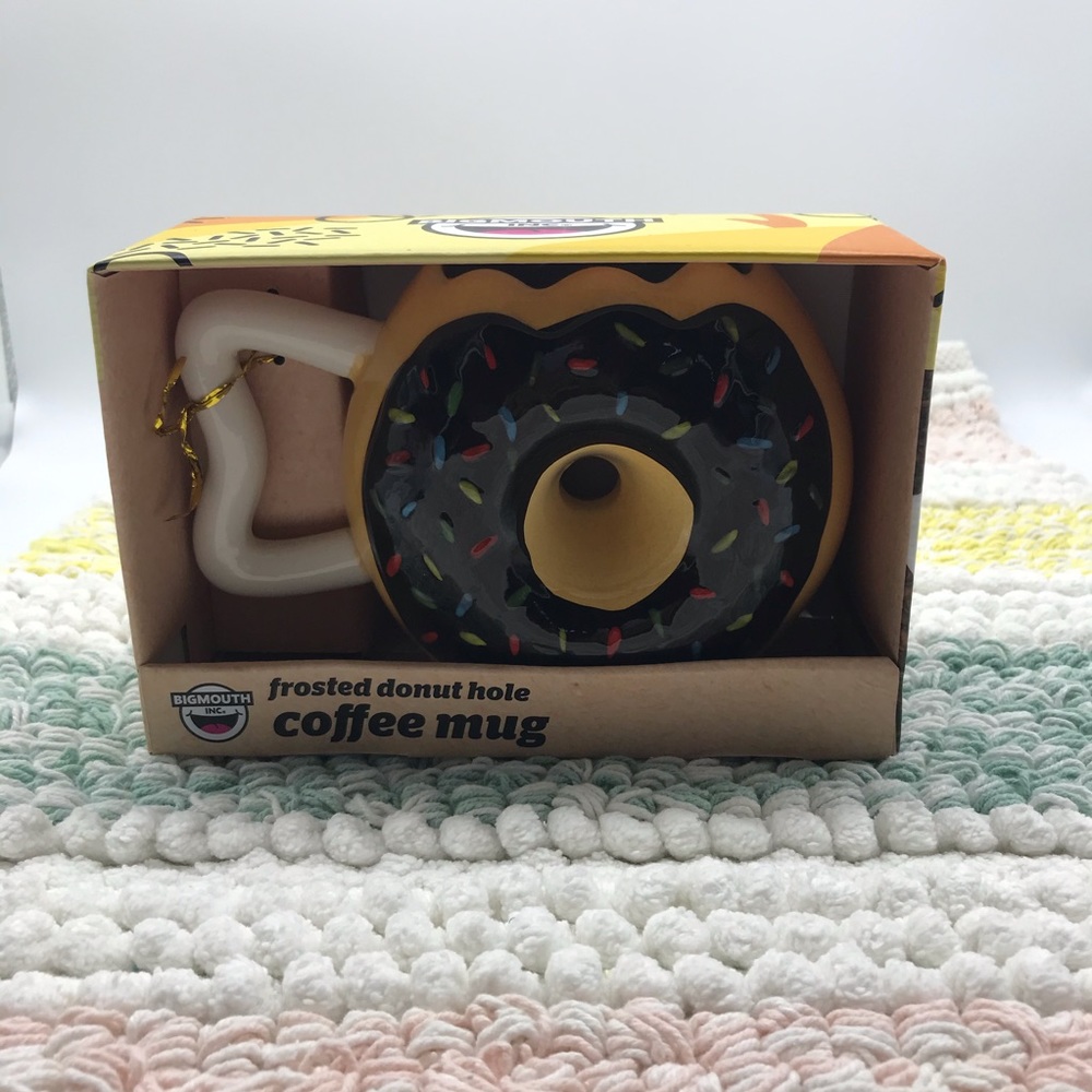 Big Mouth FROSTED DONUT See Thru Hole 16oz